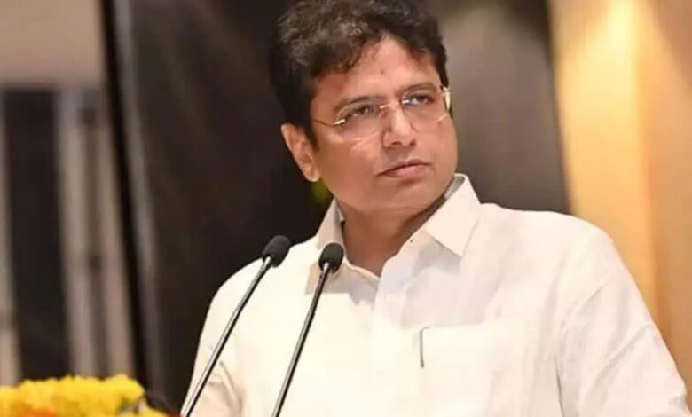 IT and Industries Minister D Sridhar Babu announces free rent facility for three more years for IT companies operating from IT Towers in tier 2 cities of Telangana.