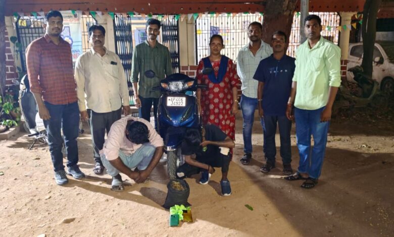 Two arrested near Lakdikapul Metro Station for selling ganja