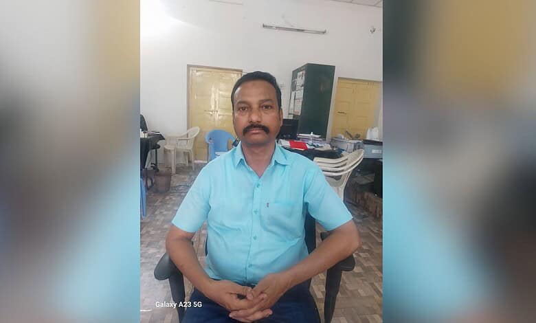 Telangana sub-treasury office accountant involved in Rs 10K bribe case.
