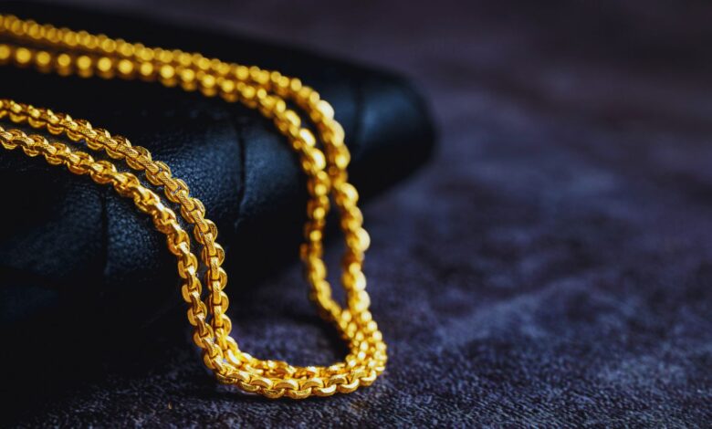 Man posing as internet provider flees with woman’s gold chain in Hyderabad