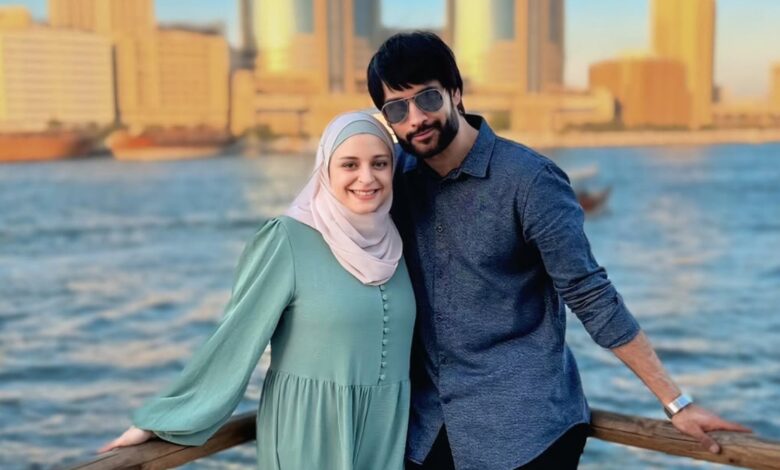 Nouran Aly and Vivian Dsena