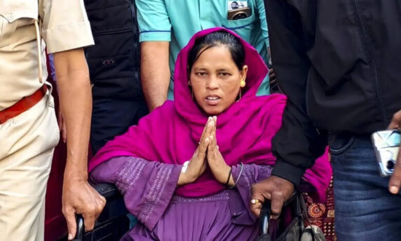 26-year-old Sunali Khatun, resident of West Bengal's Birbhum on a wheelchai, being sent home after being pushed into Bangladesh and spending 103 days in prison as infiltrators