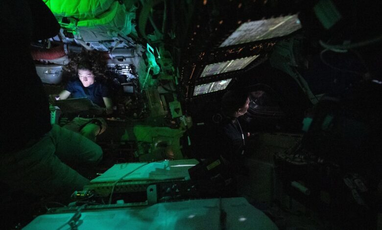Halfway to the moon, Artemis crew deals with faulty space toilet