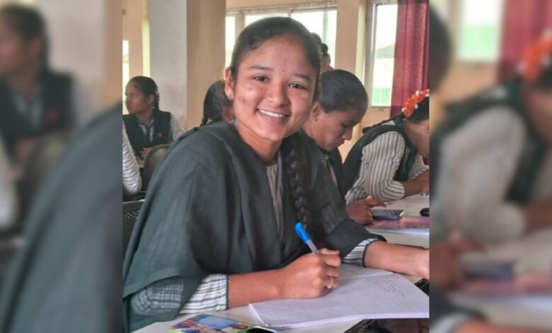Btech student attempts suicide in Kodad