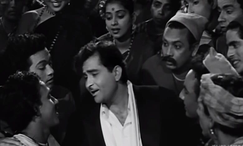 Scene from Raj Kapoor's famous song "Ramayya Vastavaiya" performed in Hyderabad.