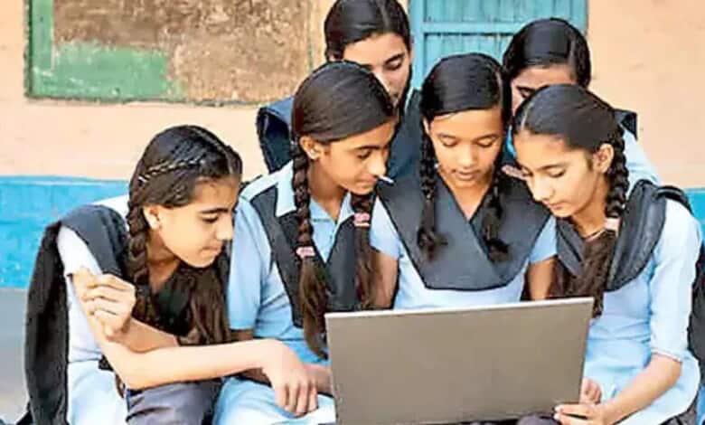 Hyderabad lags behind while Mulugu tops in SSC pass percentage in Telangana SSC results 2026.