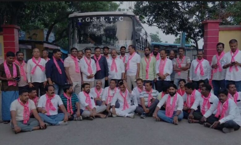 BRS members protest in Gajwel