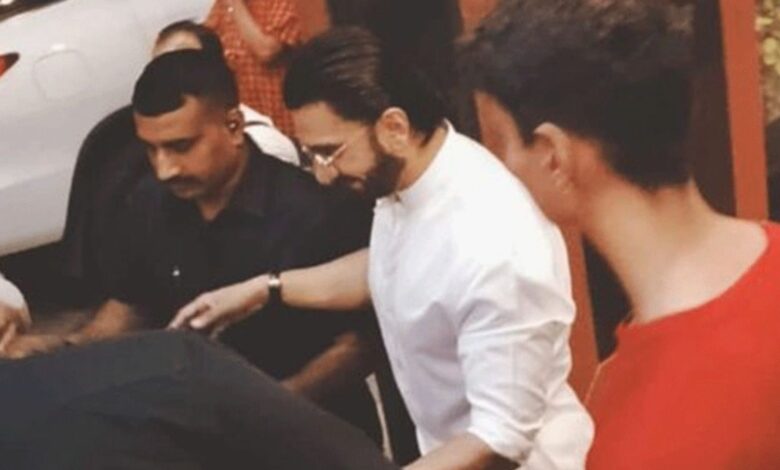 Actor Ranveer Singh meets RSS chief Mohan Bhagwat in courtesy call