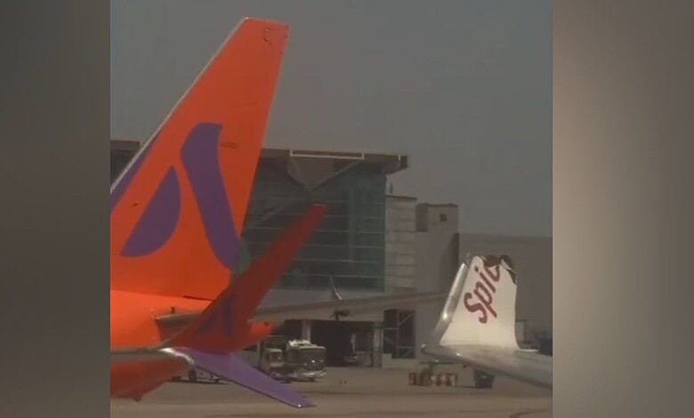 Akasa Air and SpiceJet aircrafts damaged after contact at Delhi airport, DGCA investigates.