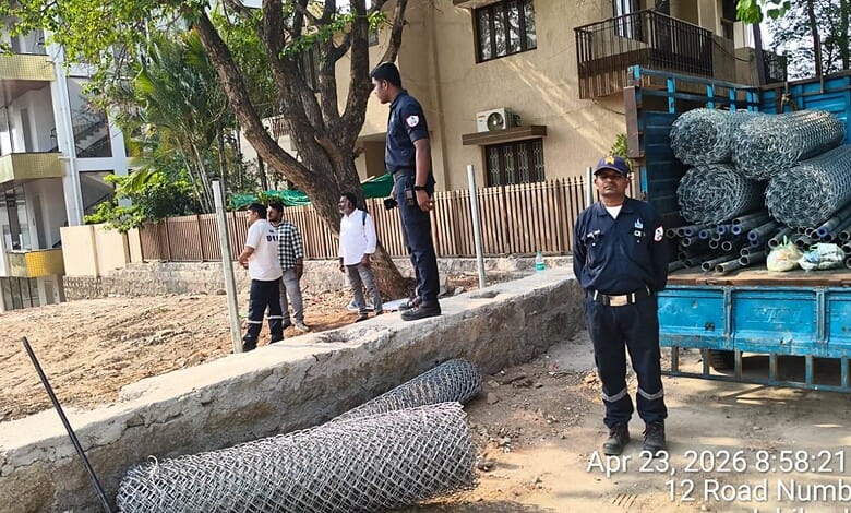 HydraA mesh being installed to safeguard 1600 sq yard park in Jubilee Hills.