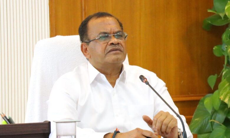 Telangana Roads and Buildings Minister Komatireddy Venkat Reddy