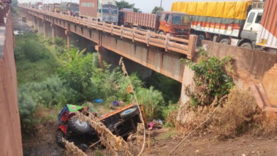 Six killed after tractor falls off bridge near Munirabad in Koppal