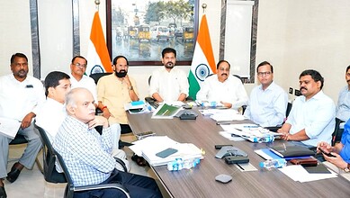 Enhancement of grain procurement and maize purchases discussed in a formal meeting with officials.