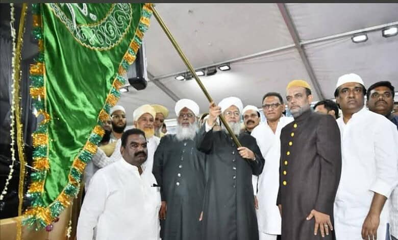 First batch of Haj pilgrims being flagged off by Mohammed Azharuddin in a ceremonial event.